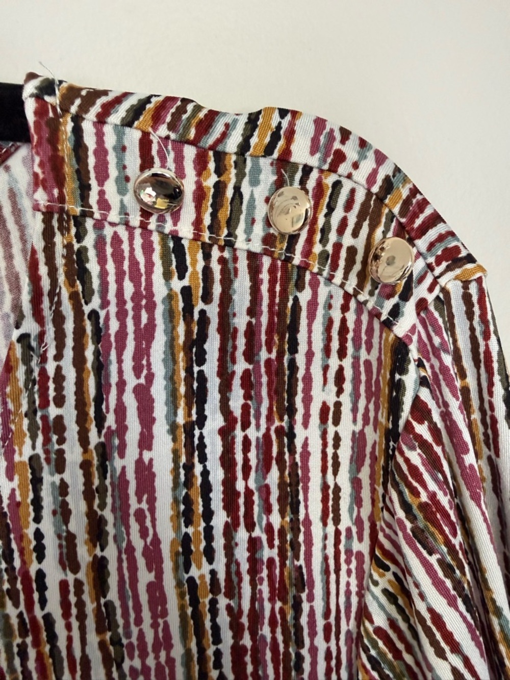 EUC Zac & Rachel Asymmetrical Striped Top with Button Detail, Size 1X - Picture 3 of 5